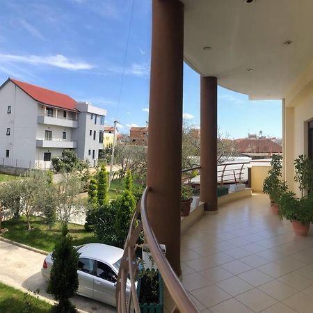 Villa Uklala Kamez Kültér fotó